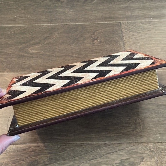 Decorative Box - Picture 3 of 7